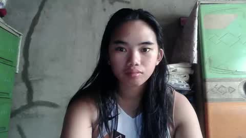 lovely_marie572336 online show from April 1, 2026, 12:33 am