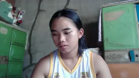 lovely_marie572336 online show from April 4, 2026, 11:35 pm