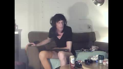 mooie man online show from September 24, 2025, 8:45 pm