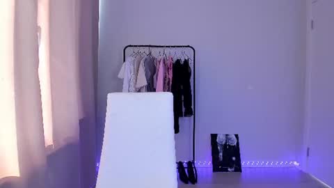 Lolly online show from June 10, 2026, 1:28 am