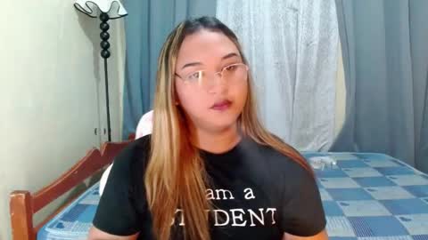 lovely_rica online show from July 26, 2026, 4:25 pm