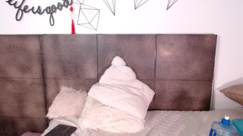 Hi guys online show from January 3, 2025, 6:24 pm