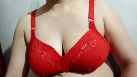 Snapshot of lovely_sweet_girl chatting on May 15, 2026, 11:06 am katrina follow me guys online show from May 15, 2026, 11:06 am