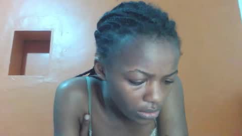 Snapshot of lovely_yvonne chatting on October 10, 2025, 12:31 am Lovely yvonne online show from October 10, 2025, 12:31 am