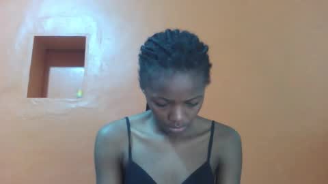 Snapshot of lovely_yvonne chatting on October 13, 2025, 10:54 pm Lovely yvonne online show from October 13, 2025, 10:54 pm