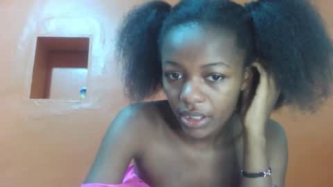 Snapshot of lovely_yvonne chatting on October 26, 2025, 1:39 pm Lovely yvonne online show from October 26, 2025, 1:39 pm