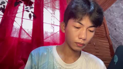 lovelyboy_jm online show from May 13, 2026, 1:36 am