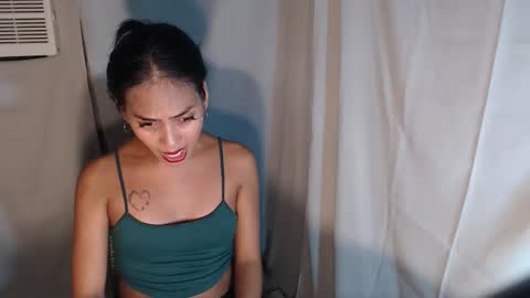 Carnilla online show from November 25, 2025, 12:38 pm