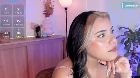 Snapshot of lovelygirl45 chatting on June 18, 2026, 2:12 am Valerie online show from June 18, 2026, 2:12 am