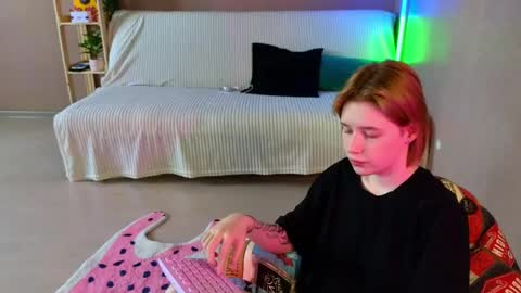your sweet girls online show from June 4, 2026, 10:32 am