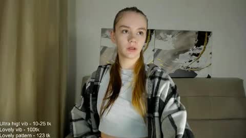 lovelygracee online show from September 19, 2025, 5:24 pm