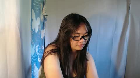 Snapshot of lovelykadita chatting on May 8, 2026, 1:33 am Kadita3 online show from May 8, 2026, 1:33 am