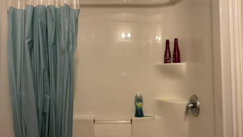 lovelykatiebabe online show from June 11, 2026, 5:22 pm