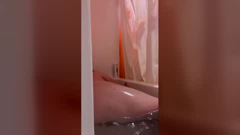 lovelyladyflaccid online show from April 10, 2026, 10:58 pm