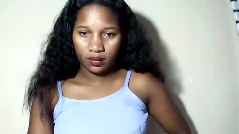 lovelylarra online show from June 8, 2026, 6:14 am