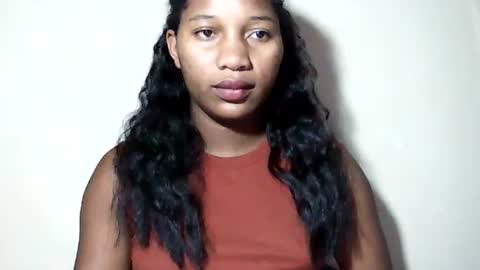 lovelylarra online show from June 12, 2026, 8:57 am