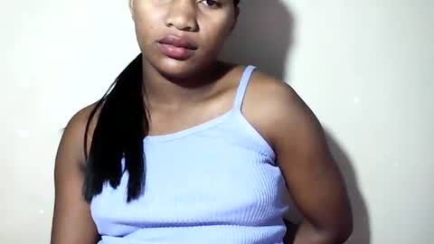 lovelylarra online show from July 1, 2026, 6:37 am