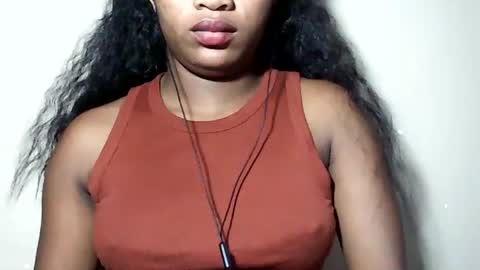 lovelylarra online show from July 25, 2026, 10:18 pm