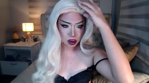Rebeca online show from May 7, 2026, 6:35 pm