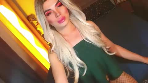 lovelymiss_shyna11 online show from April 26, 2026, 8:45 am
