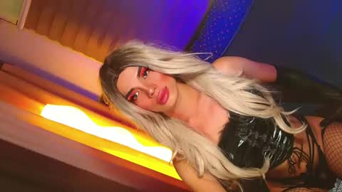 lovelymiss_shyna11 online show from April 27, 2026, 8:56 am
