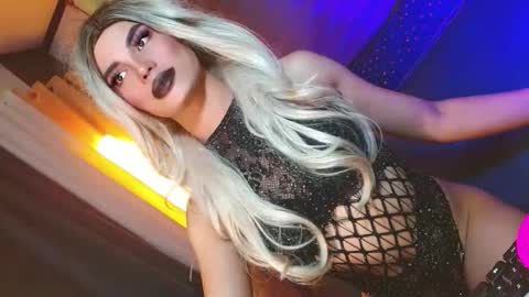 lovelymiss_shyna11 online show from May 19, 2026, 7:58 am
