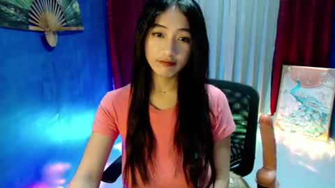 lovelypetite143 online show from July 7, 2026, 1:37 pm
