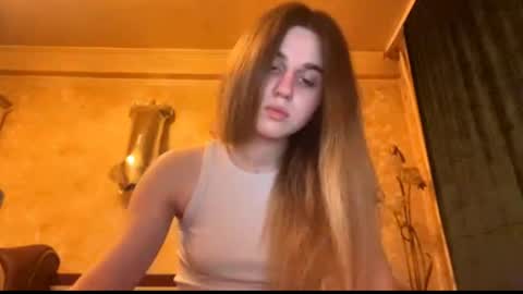 Snapshot of lovelysilk_63 chatting on May 5, 2026, 6:38 pm ELA online show from May 5, 2026, 6:38 pm