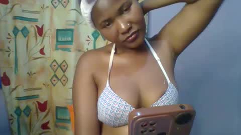 Snapshot of lovelyy_dreams chatting on April 23, 2026, 7:49 pm Hanna online show from April 23, 2026, 7:49 pm