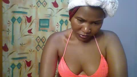 Snapshot of lovelyy_dreams chatting on April 25, 2026, 5:43 pm Hanna online show from April 25, 2026, 5:43 pm