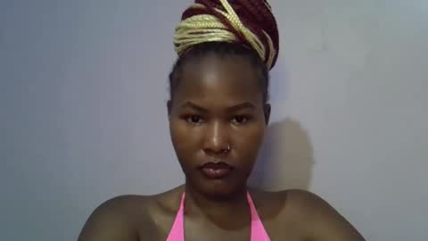Snapshot of lovelyy_dreams chatting on May 5, 2026, 4:59 pm Hanna online show from May 5, 2026, 4:59 pm