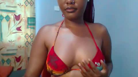 Snapshot of lovelyy_dreams chatting on May 12, 2026, 5:59 am Hanna online show from May 12, 2026, 5:59 am