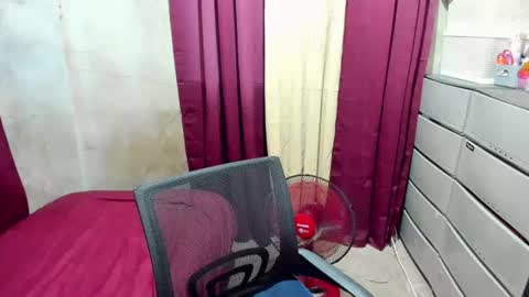 loveme_fiona online show from June 23, 2026, 6:55 am