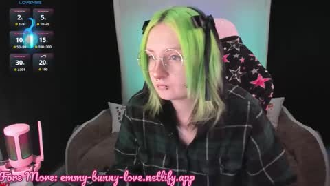 Snapshot of lover_emmy chatting on November 17, 2025, 5:08 pm Emmy online show from November 17, 2025, 5:08 pm