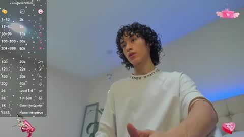 Snapshot of loverboy8_ chatting on January 12, 2025, 5:03 am loverboy8_ online show from January 12, 2025, 5:03 am