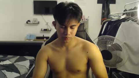 loverboyph04 online show from October 13, 2025, 7:41 am