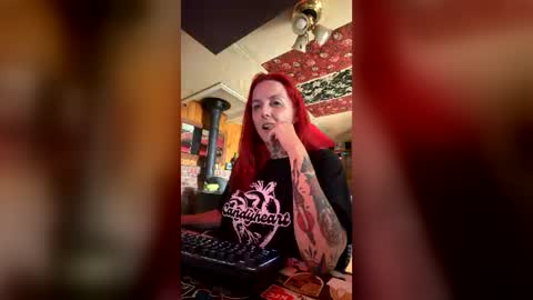 Snapshot of loversinadangeroustime2024 chatting on July 29, 2026, 8:51 pm Drake Sara online show from July 29, 2026, 8:51 pm