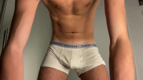 Leo Loves online show from April 11, 2026, 4:50 am