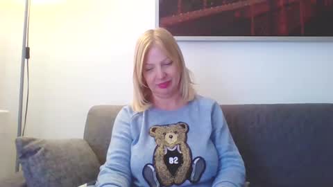 Marlyn online show from December 9, 2024, 2:28 pm