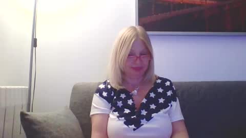 Marlyn online show from January 27, 2025, 7:13 pm