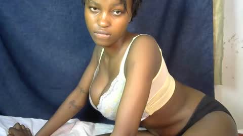 Snapshot of lovly_lastborn chatting on September 24, 2025, 9:40 pm lovly_lastborn online show from September 24, 2025, 9:40 pm