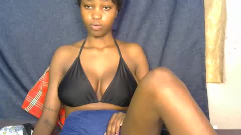 Snapshot of lovly_lastborn chatting on September 25, 2025, 11:47 am lovly_lastborn online show from September 25, 2025, 11:47 am