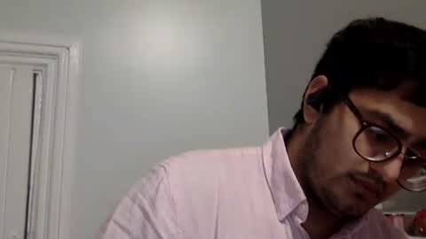 Snapshot of lpop81020 chatting on December 6, 2024, 4:14 am lpop81020 online show from December 6, 2024, 4:14 am