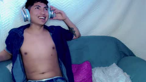 lpysami online show from November 5, 2025, 6:02 am