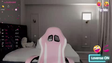 lu_mina online show from September 15, 2025, 12:54 am