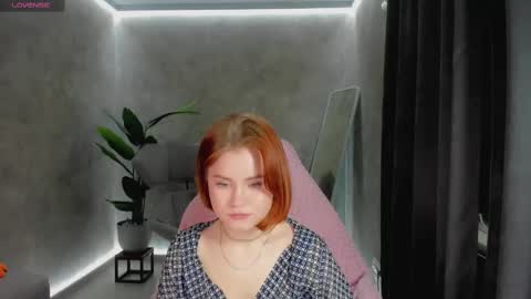 Snapshot of lu_muon chatting on February 10, 2025, 1:24 am lu_muon online show from February 10, 2025, 1:24 am