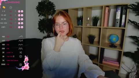 Snapshot of lu_muon chatting on February 21, 2025, 4:18 am lu_muon online show from February 21, 2025, 4:18 am