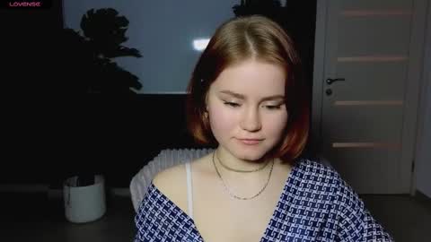 Snapshot of lu_muon chatting on February 25, 2025, 4:14 am lu_muon online show from February 25, 2025, 4:14 am