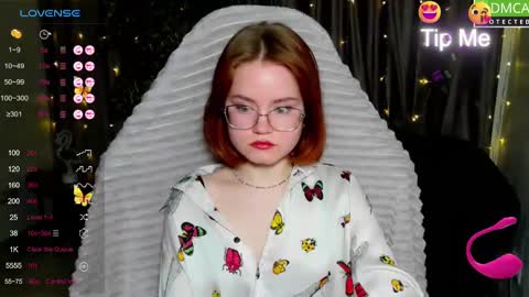 Snapshot of lu_muon chatting on March 1, 2025, 1:43 am lu_muon online show from March 1, 2025, 1:43 am