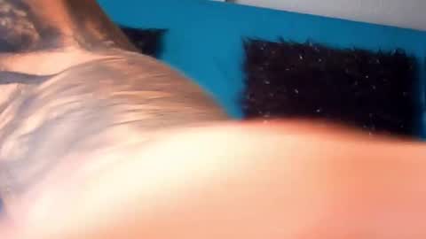 Snapshot of lu_pink chatting on October 28, 2025, 1:03 pm lu_pink online show from October 28, 2025, 1:03 pm